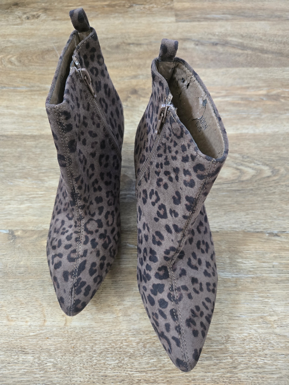 GC SHOES Leopard Print Pointed Toe Ankle Booties - Chestnut Brown